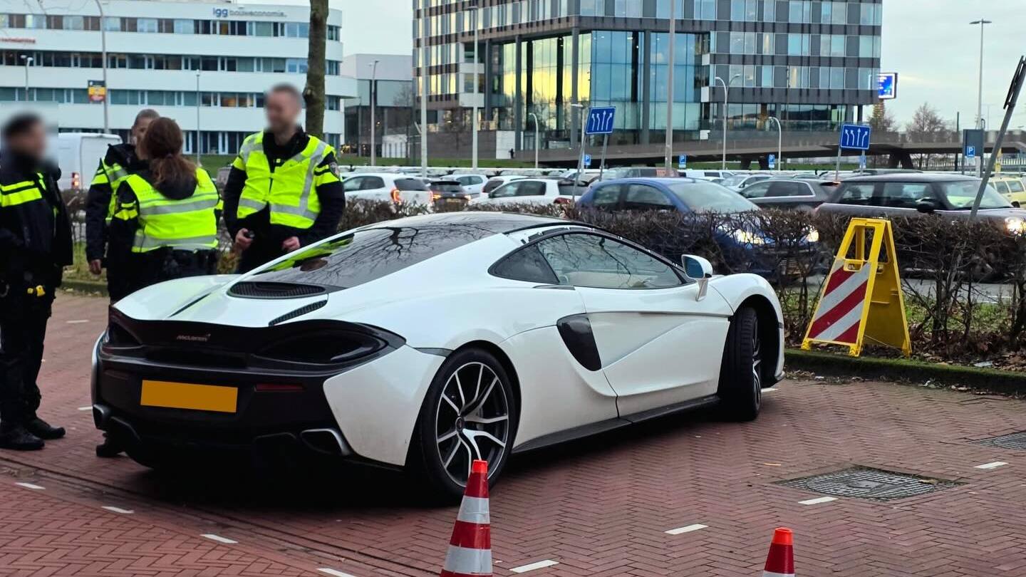 Grootschalige verkeerscontrole door politie Leidschenveen-Ypenburg