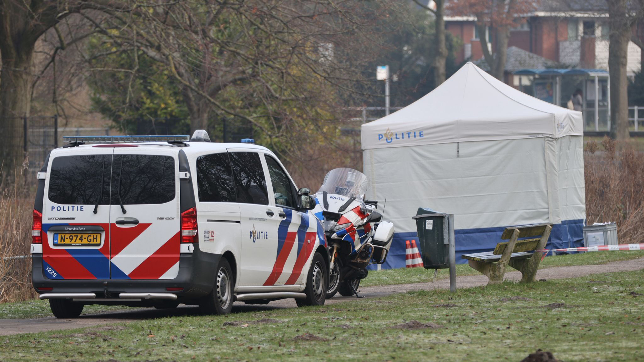 Overleden persoon gevonden in water Van Vredenburchweg Rijswijk