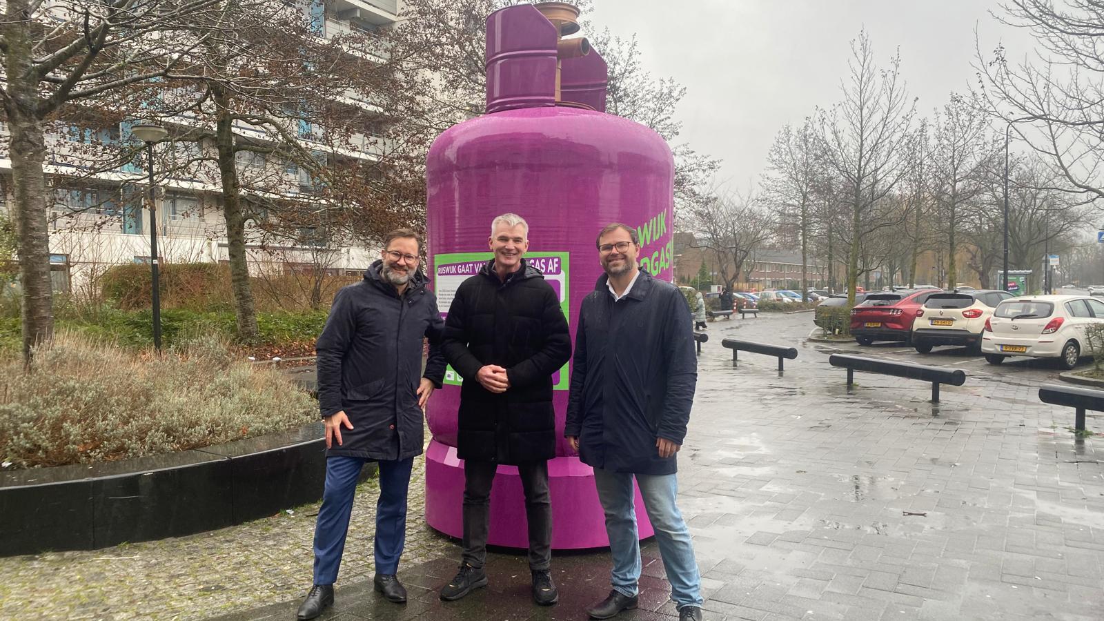 [VIDEO] Megagrote gasfles markeert start van aardgasvrije toekomst in Rijswijk