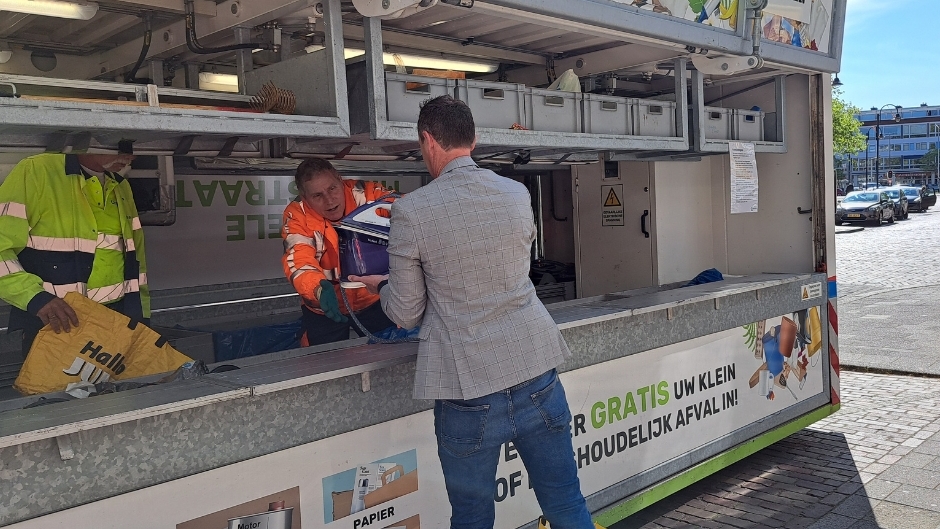 Breng je klein afval naar de mobiele milieustraat