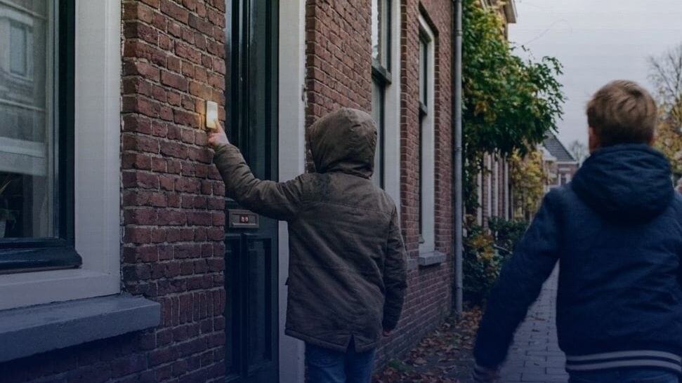 Politie Pijnacker-Nootdorp waarschuwt voor overlast door ‘belletje lellen’