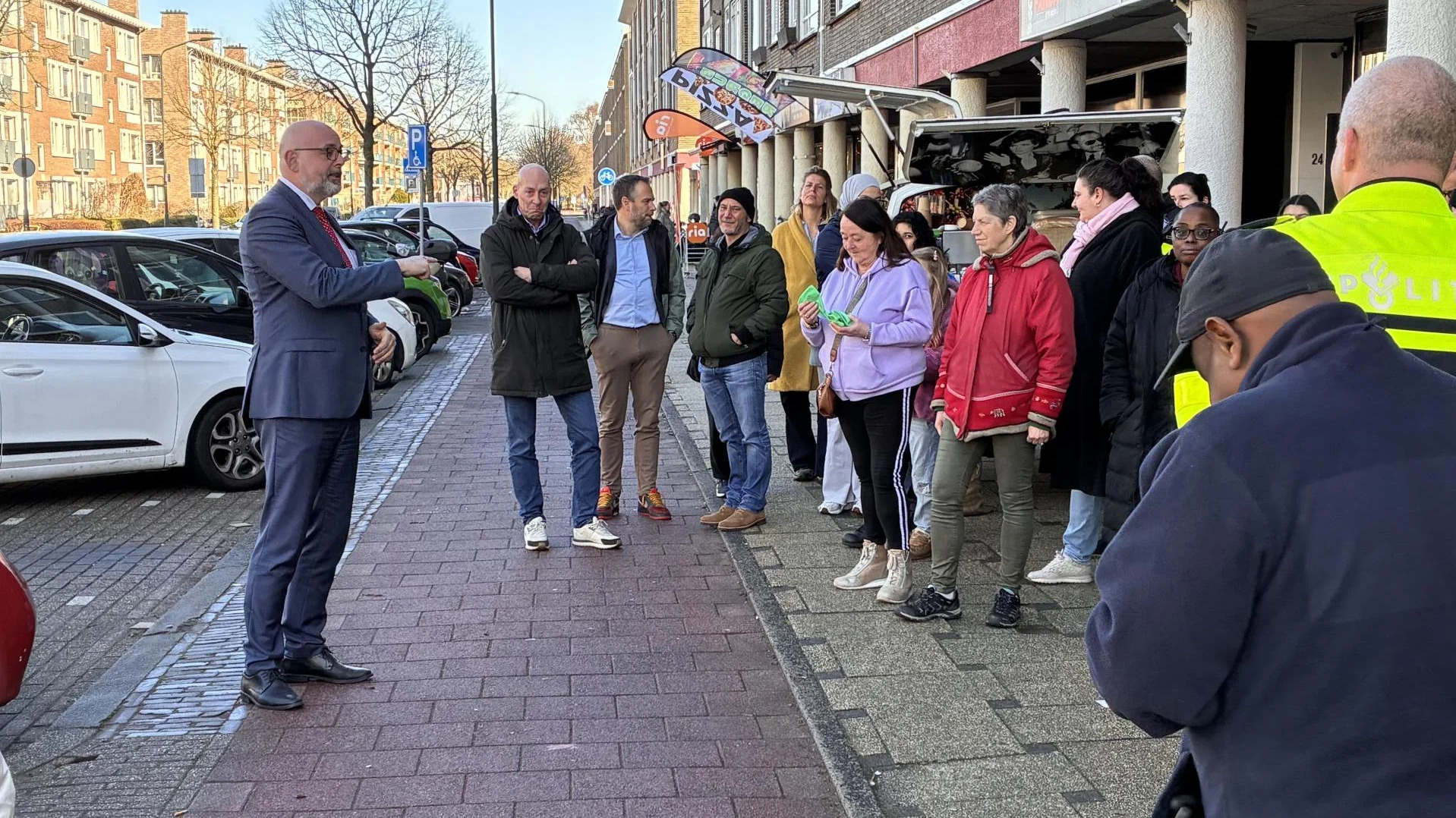Gezamenlijke actiemiddag in Bovenveen versterkt leefbaarheid in Leidschendam-Voorburg Gezamenlijke actiemiddag in Bovenveen versterkt leefbaarheid in Leidschendam-Voorburg