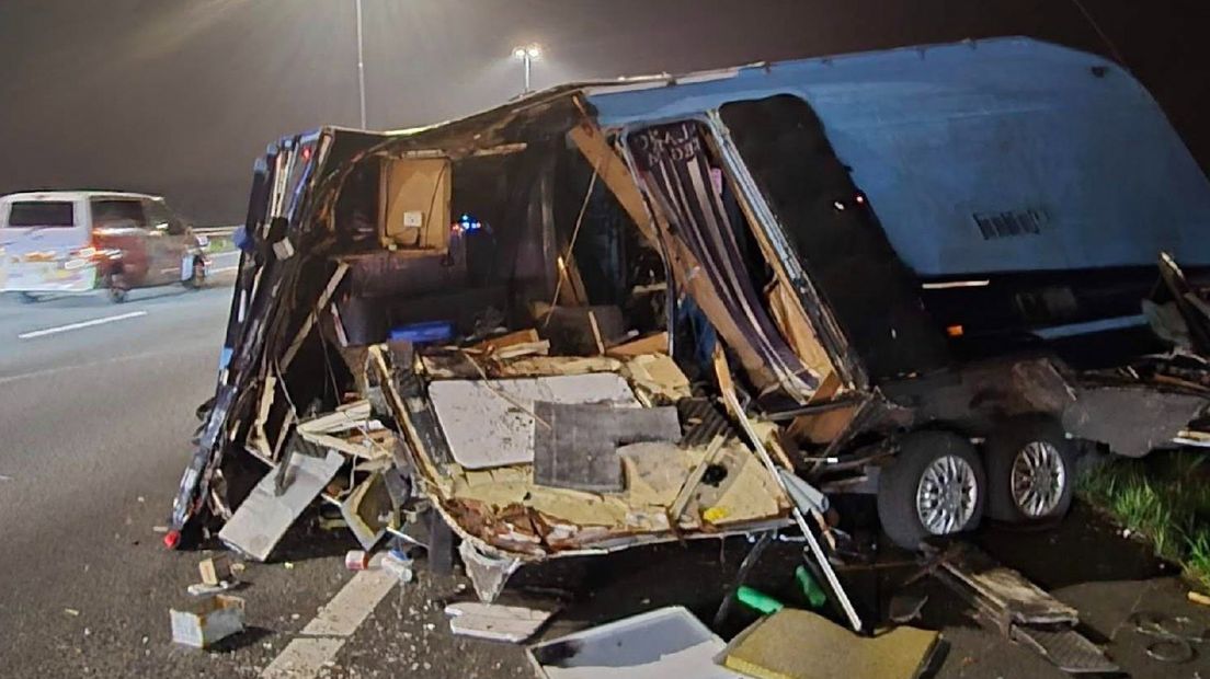 Bestuurder met bijna vier keer te veel alcohol crasht op A4 bij Leidschendam