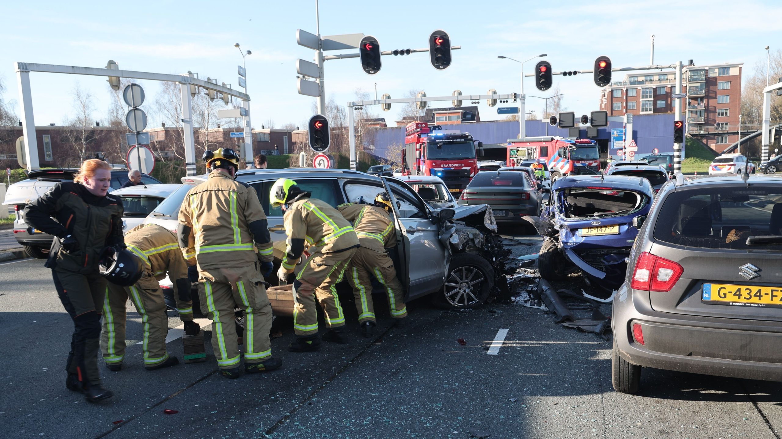 Zware kettingbotsing bij Vliettunnel legt verkeer plat Zware kettingbotsing bij Vliettunnel legt verkeer plat
