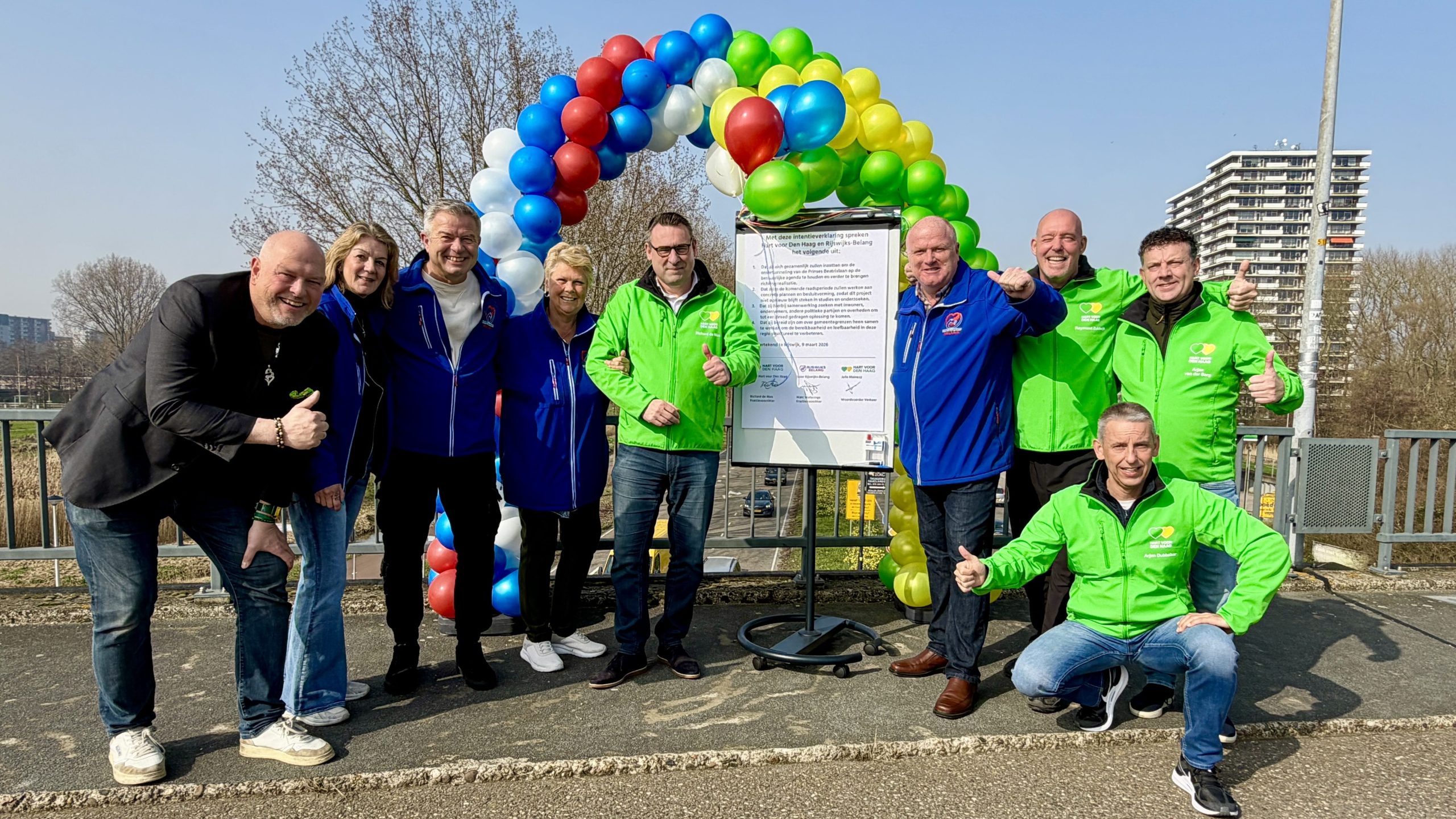 [VIDEO] Rijswijks Belang en Hart voor Den Haag tekenen intentie voor tunnel Prinses Beatrixlaan