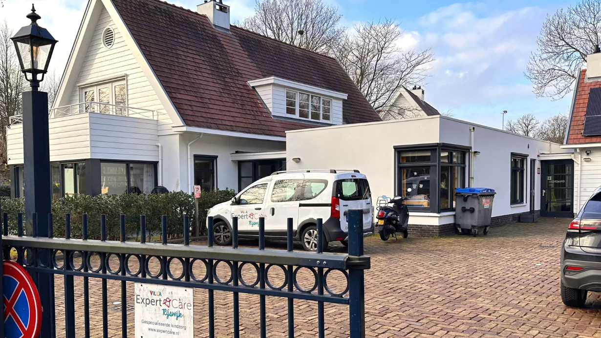 Zorgvilla’s ExpertCare voorlopig gered, oplossing voor kinderen nog onzeker