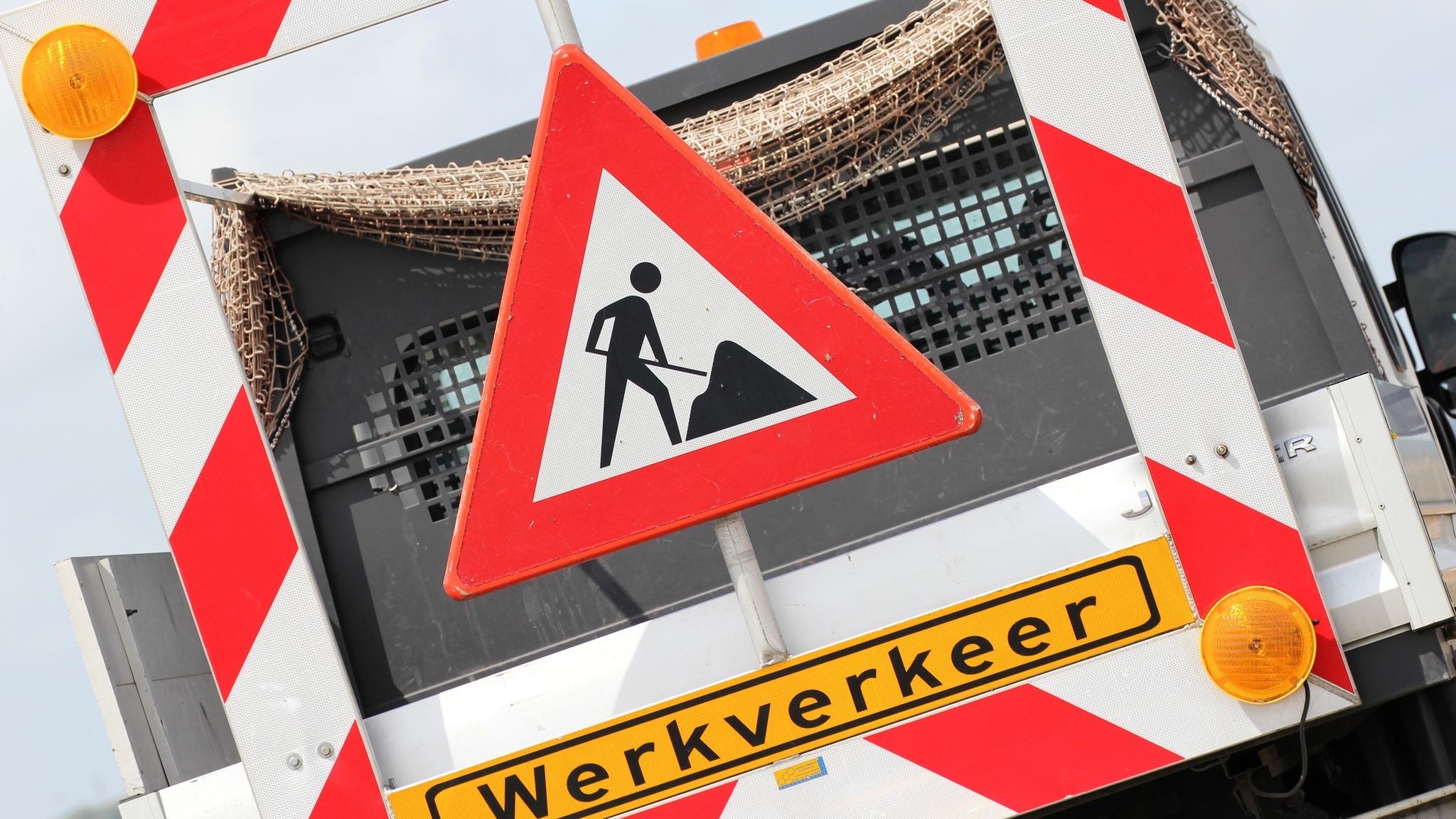 Stompwijkseweg tijdelijk dicht door spoedwerkzaamheden