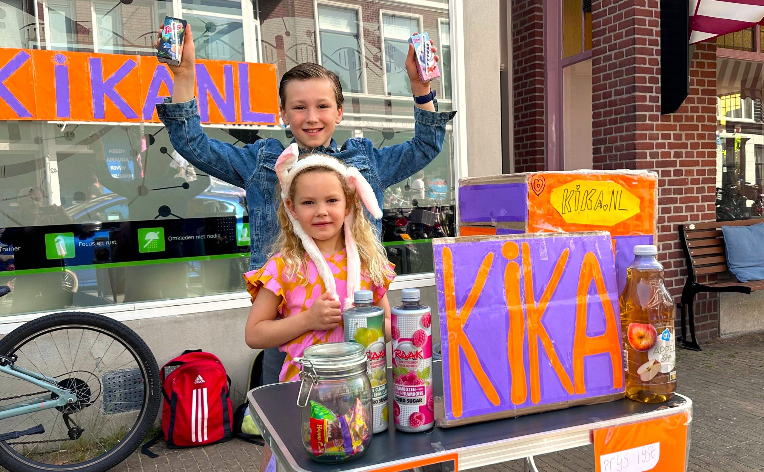 ‘Kika’ Daan (9) haalt 3000 euro op voor kinderen met kanker in Oud-Rijswijk