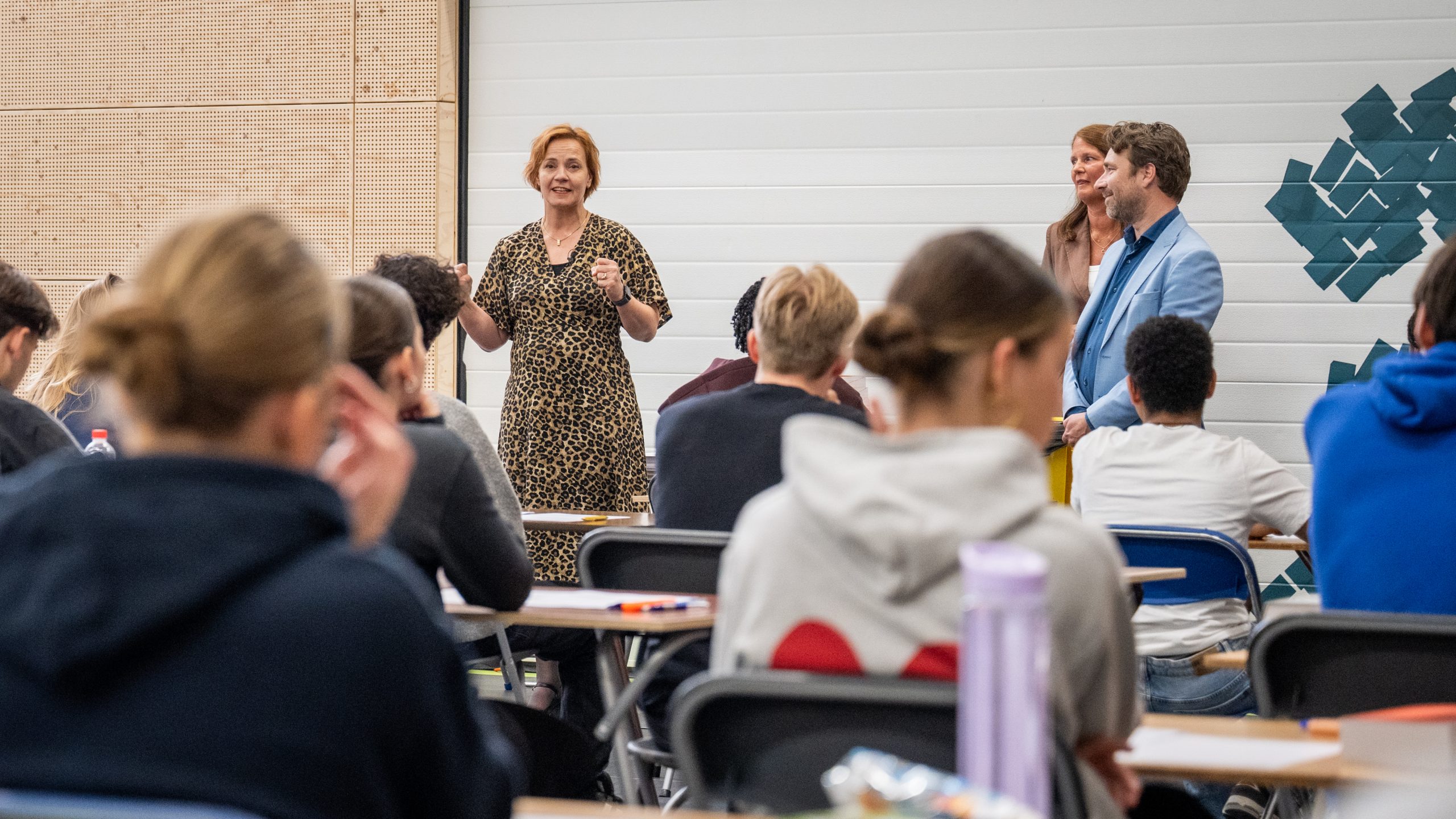 Staatssecretaris opent centraal eindexamen Nederlands op Sint-Maartenscollege