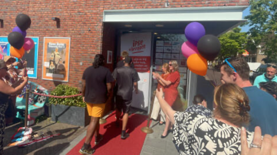 Feestelijke start samenwerking CulturA & Zo en Ipse de Bruggen Feestelijke start samenwerking CulturA & Zo en Ipse de Bruggen