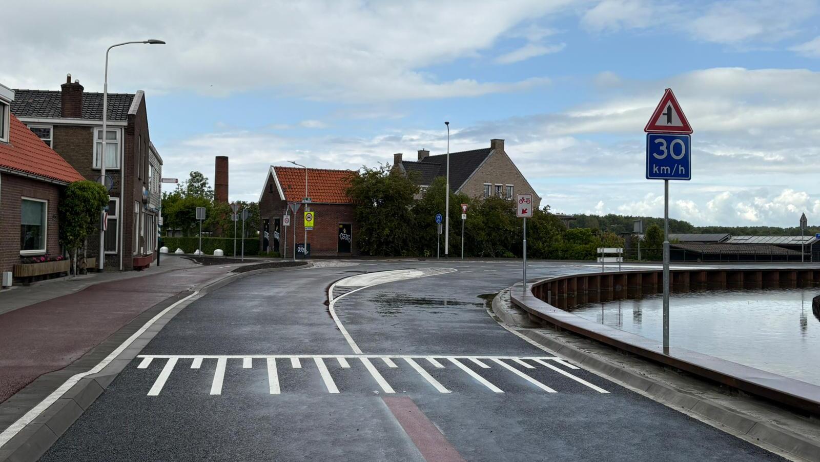 Kruispunt Katwijkerlaan weer open voor verkeer na herinrichting