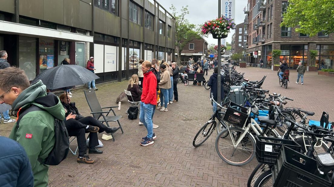 Ouders massaal in de rij voor Jeugdland: kaarten binnen enkele uren uitverkocht Ouders massaal in de rij voor Jeugdland: kaarten binnen enkele uren uitverkocht