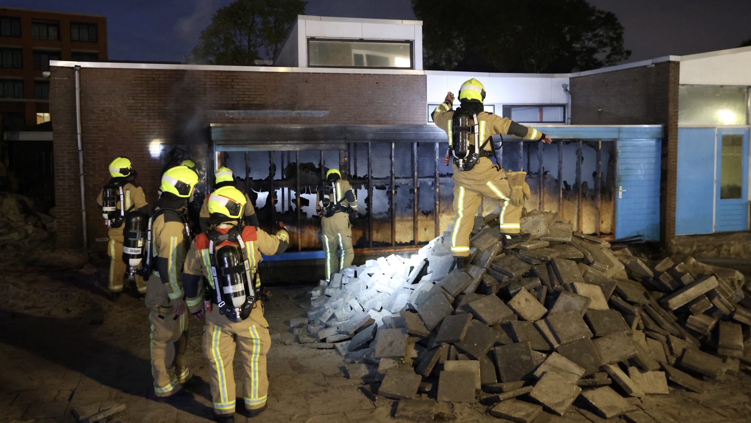 Brand in leegstaand schoolgebouw aan Hagelaan in Nootdorp