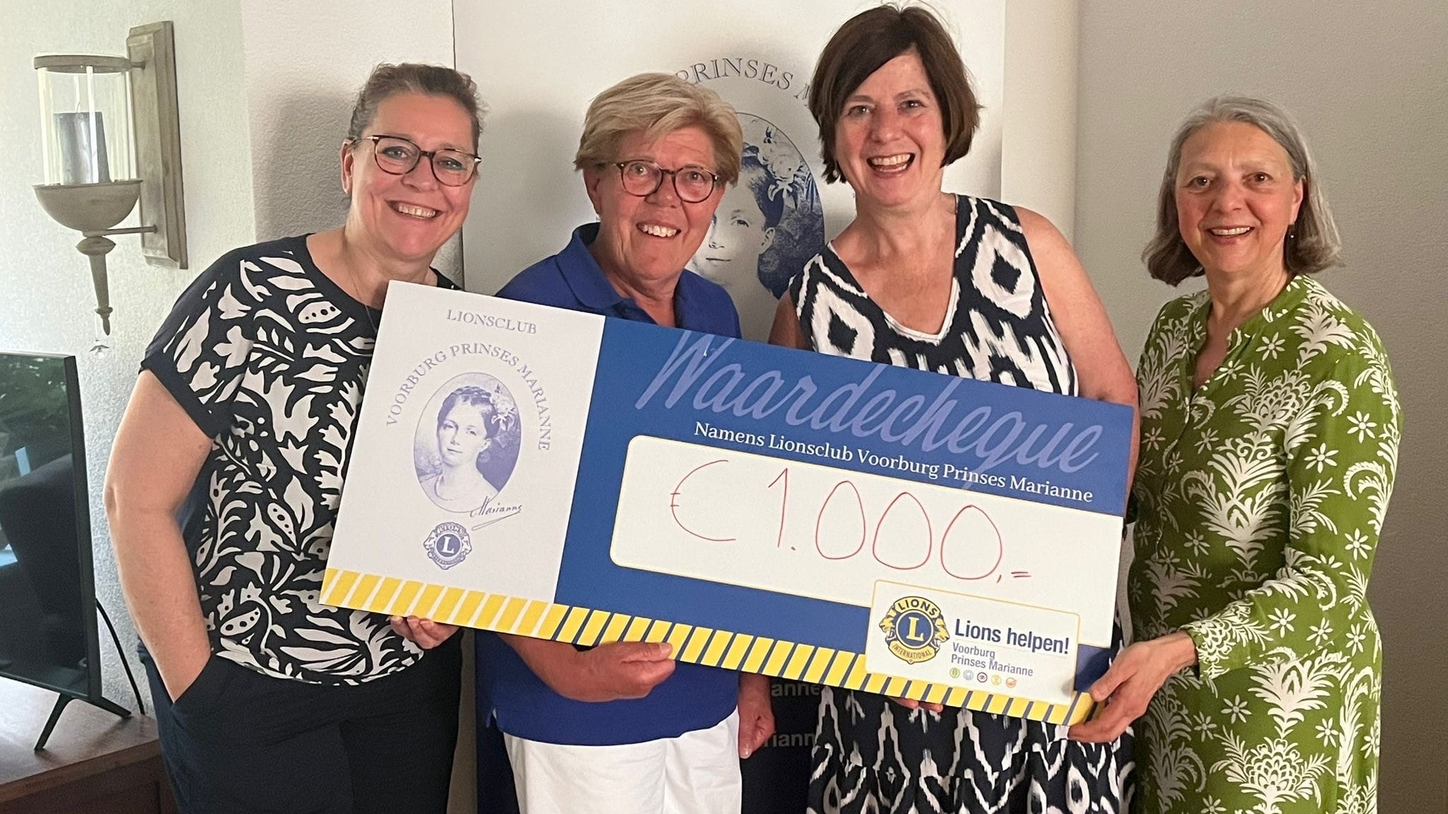 Lionsclub Prinses Marianne haalt €1.000 op voor Stichting Franniez tijdens Koningsdag in Voorburg