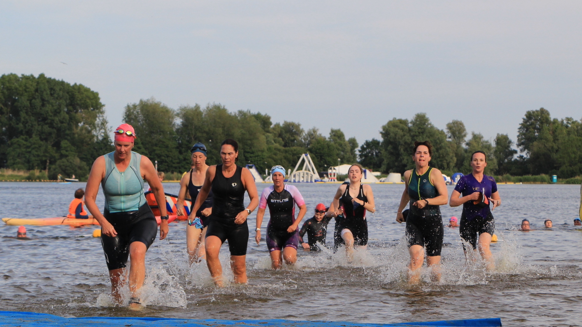 Vlietland maakt zich op voor Midzomertriathlon met 350 deelnemers Vlietland maakt zich op voor Midzomertriathlon met 350 deelnemers