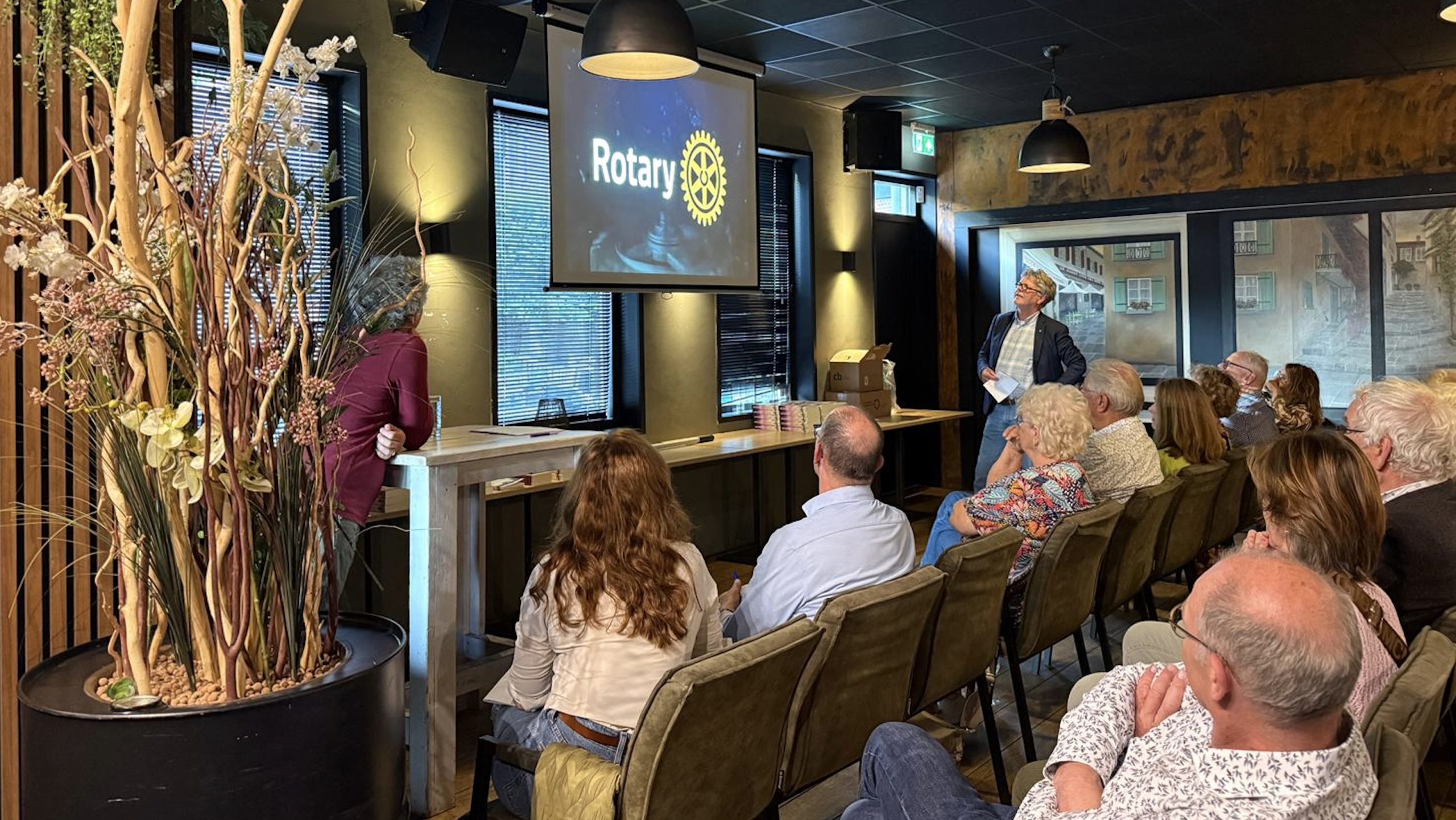 Veel aandacht voor boekpresentatie schrijver Jeroen Windmeijer