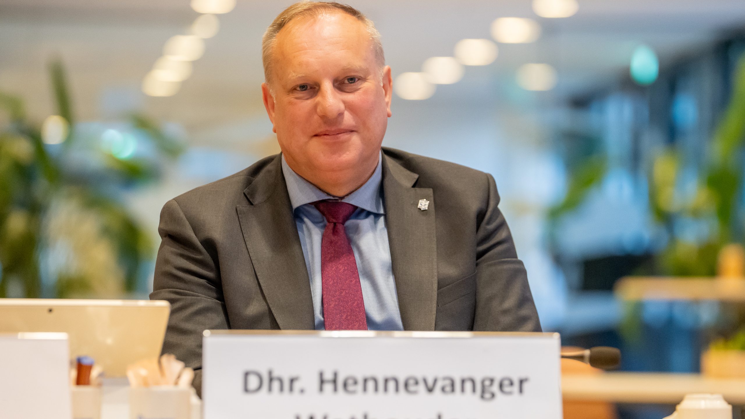 Laatste raadsvergadering voor vertrekkend wethouder Peter Hennevanger