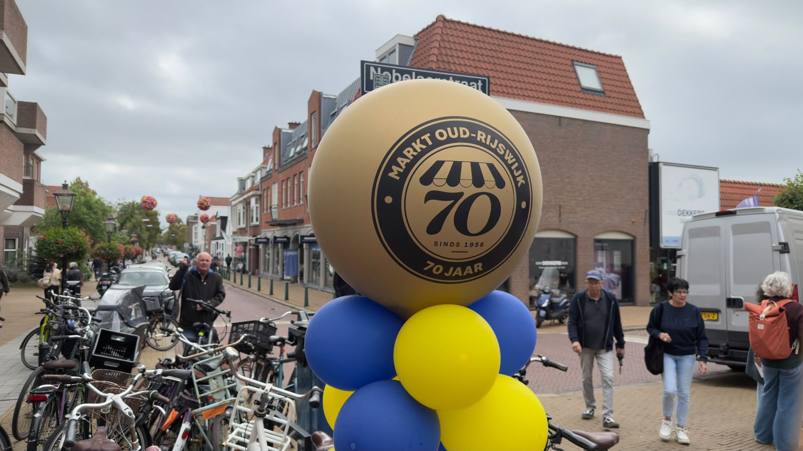 70 jaar markt in Oud Rijswijk 01